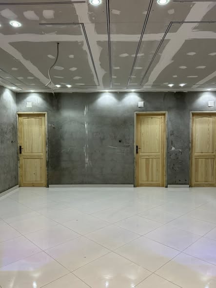 منزل R+1 للبيع في حلوية بوفاريك في موقع استراتيجي