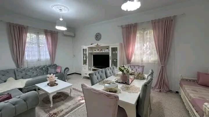 فيلا واسعة (R+2) للبيع في حي المرجية بني تامو (البليدة)